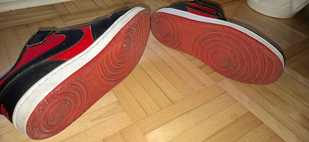 Buty NIKE na rzepy chłopięce r. 35