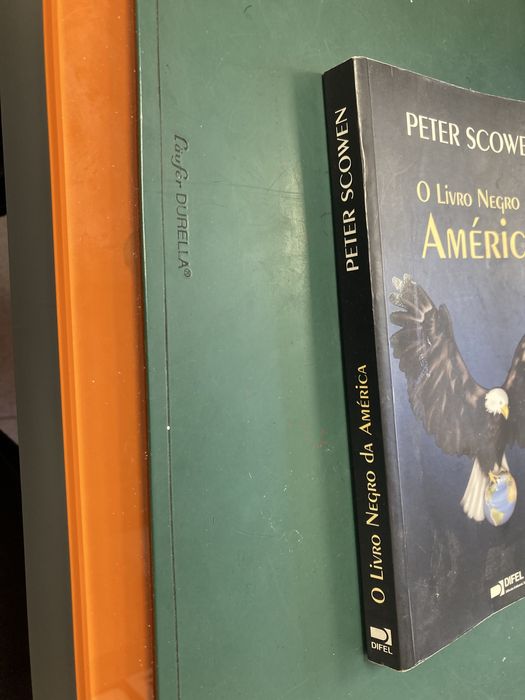 O Livro Negro da América, de Peter Scowen