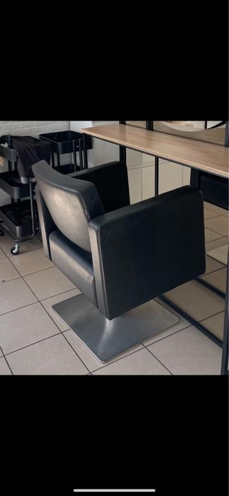 Перукарське крісло ( гідравліка)