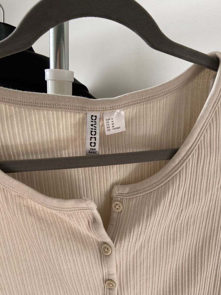 Beige Ribbed Button-Up Top – H&M Divided