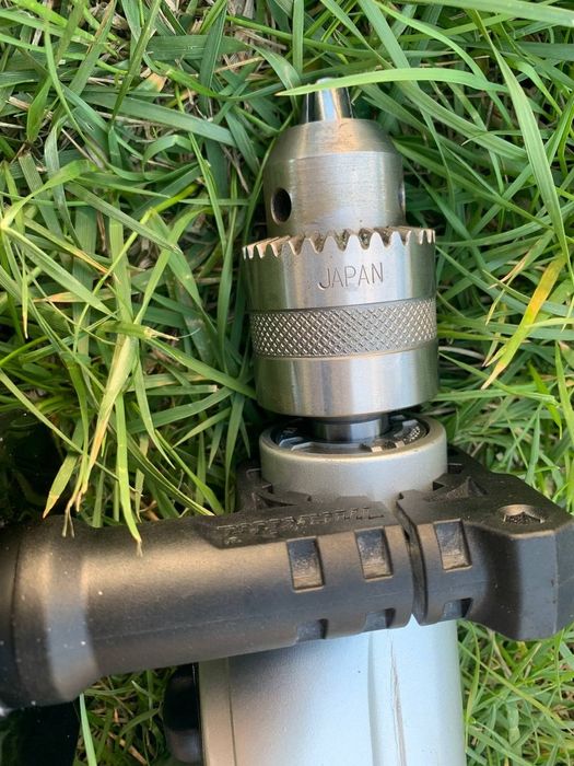 Перфоратор дрель -шуруповерт makita  виробник Японія макіта