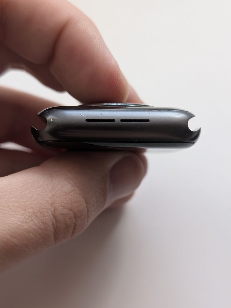 Apple Watch Series 6 (GPS, 44mm) Space Grey Aluminium Case