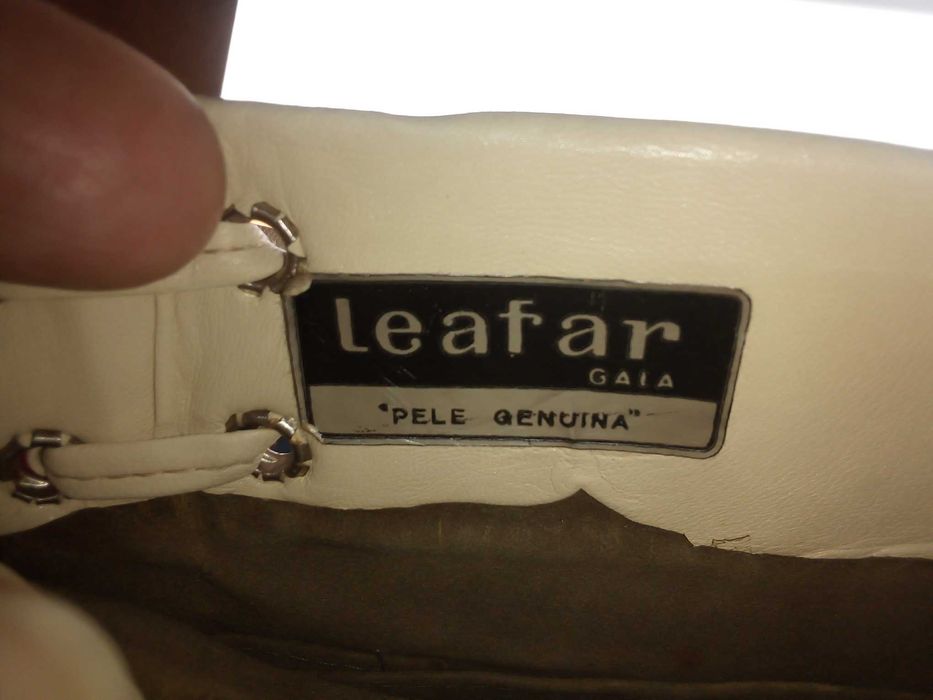 Pequena mala de mão vintage (anos 60-70), em pele