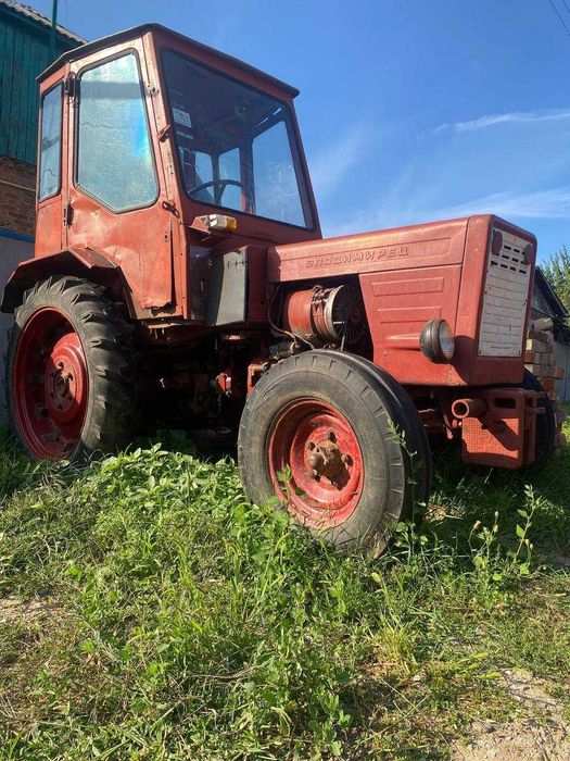 Трактор Т-25 ХТЗ С Прицепом и навесным оборудованием,переоформление