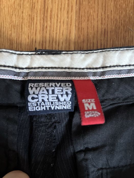 Męskie spodnie w prążki