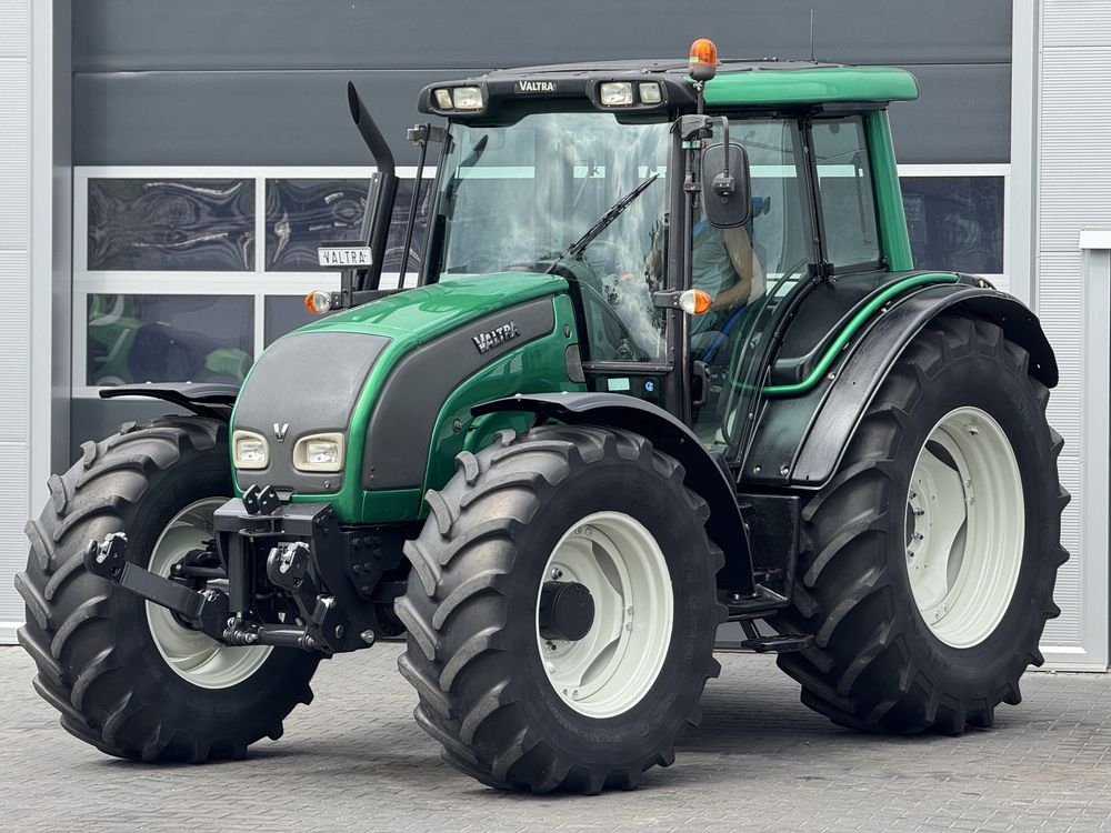 Valtra N 141 HiTec