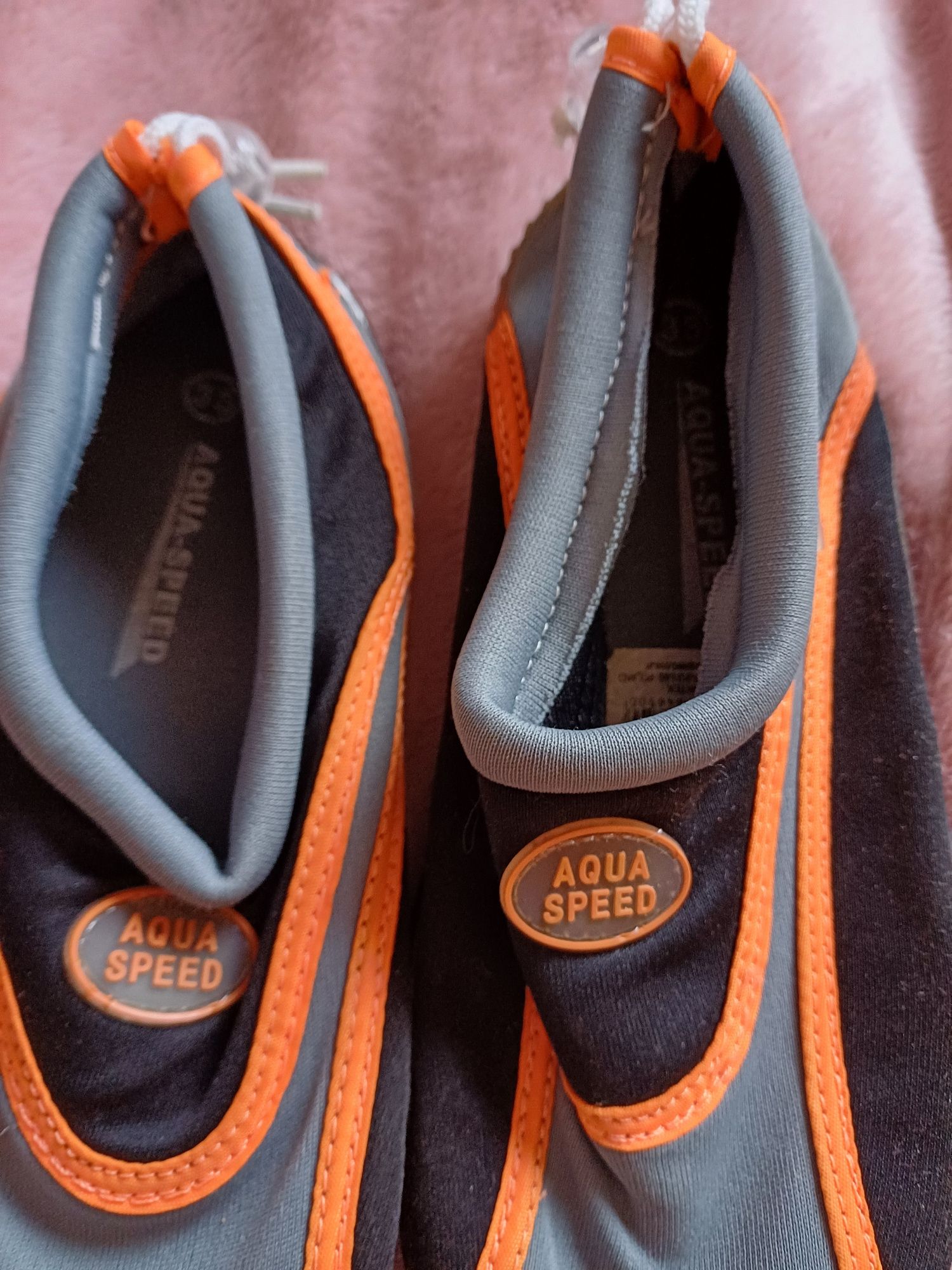 Buty do wody Aqua Speed r. 35 

Idealne na basen, plażę, kajaki czy sp