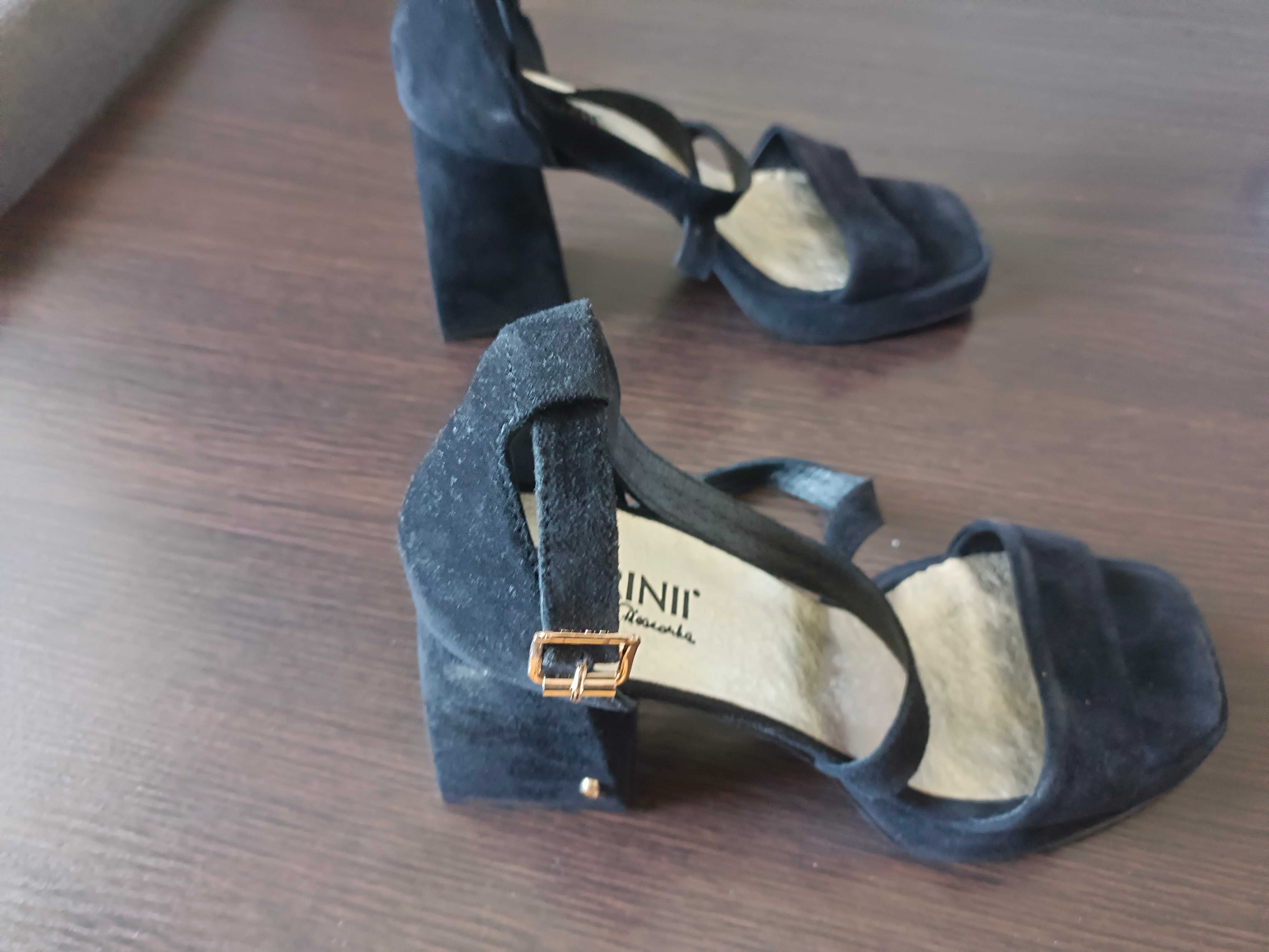 Buty damskie Carinii by Magda Pieczonka