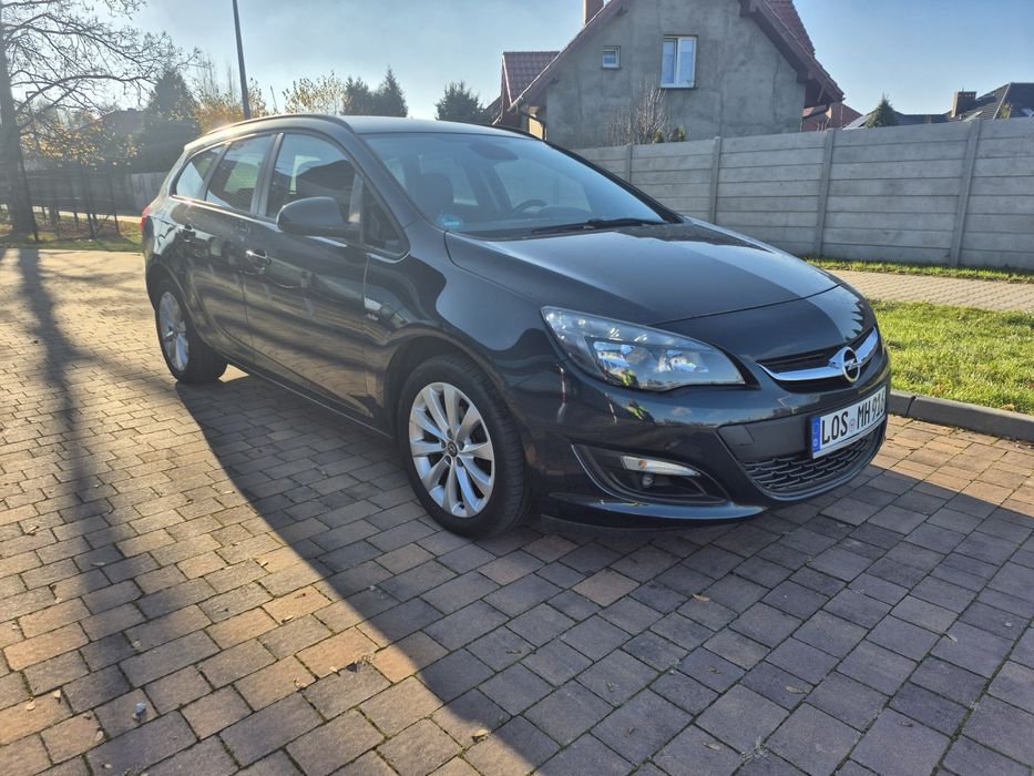 Opel Astra J LIFT  1.4 Turbo benzyna  2013r 133Tys km   Super Stan !