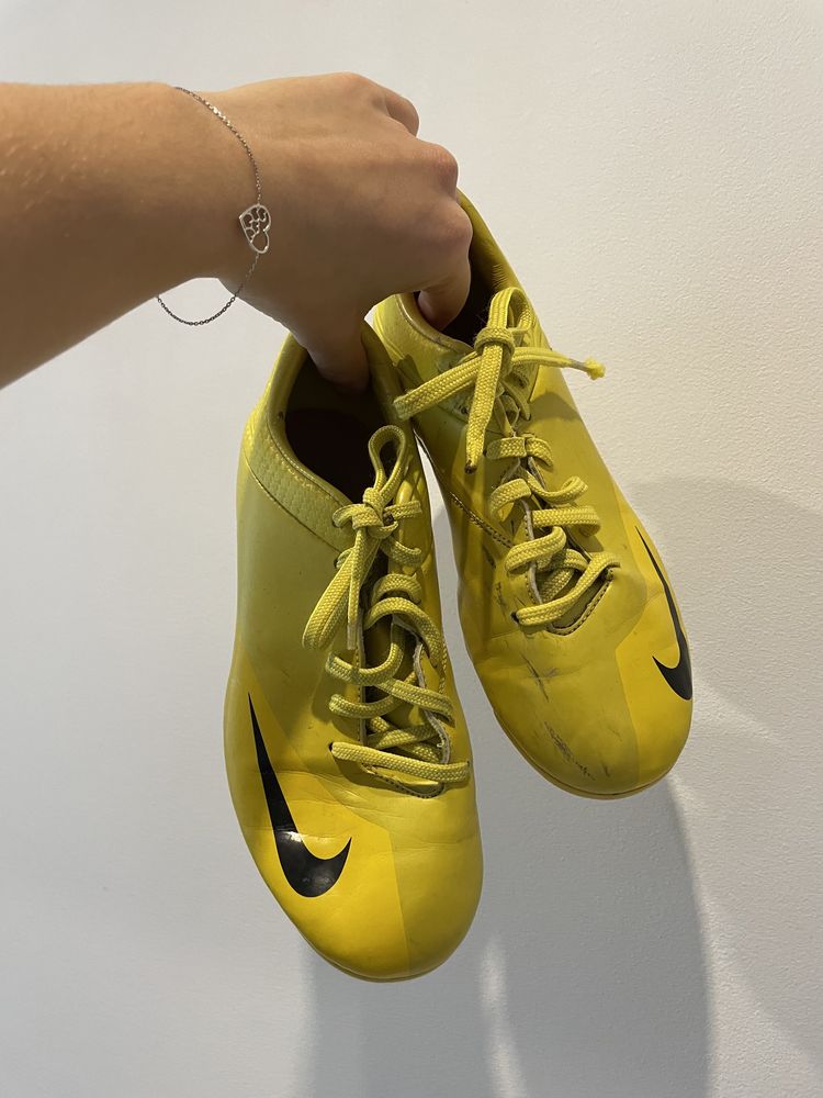 Korki Nike mercurial turfy buty piłkarskie rozmiar 35