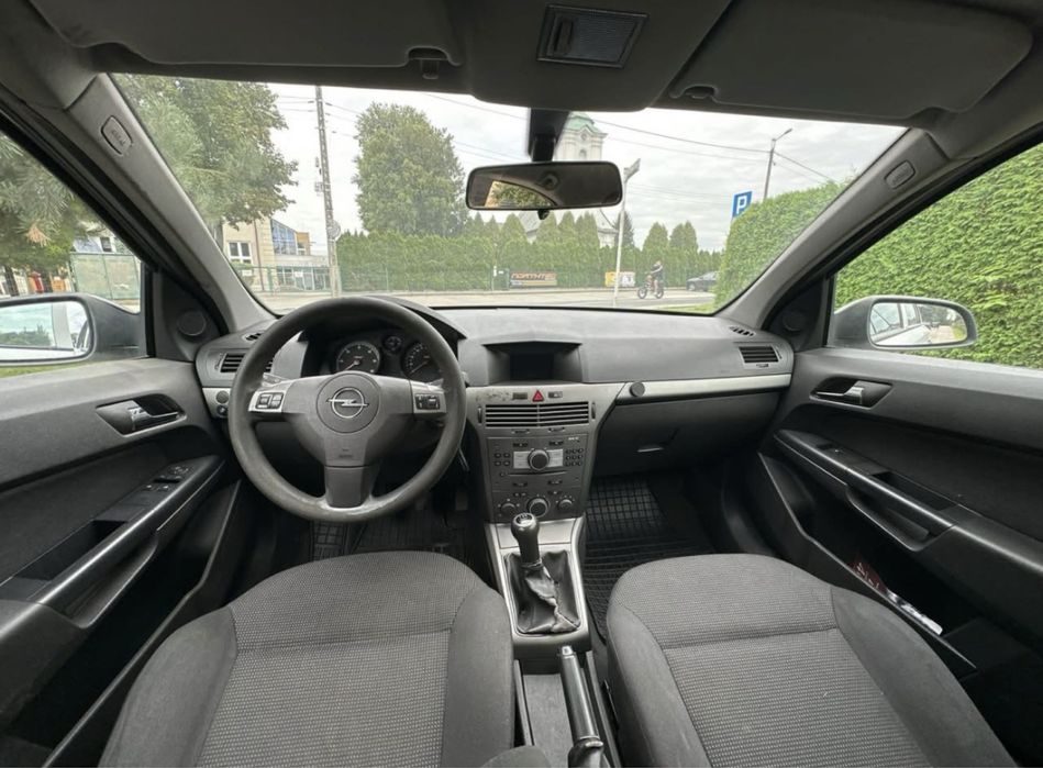 Spredam Opel Astra-H 1.7 CDTI rok 2008 Po rozzadu Klima Tempomat felgi