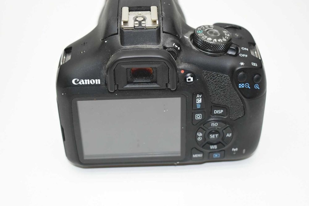 Aparat Canon EOS D2000 + 2 obiektywy + torba