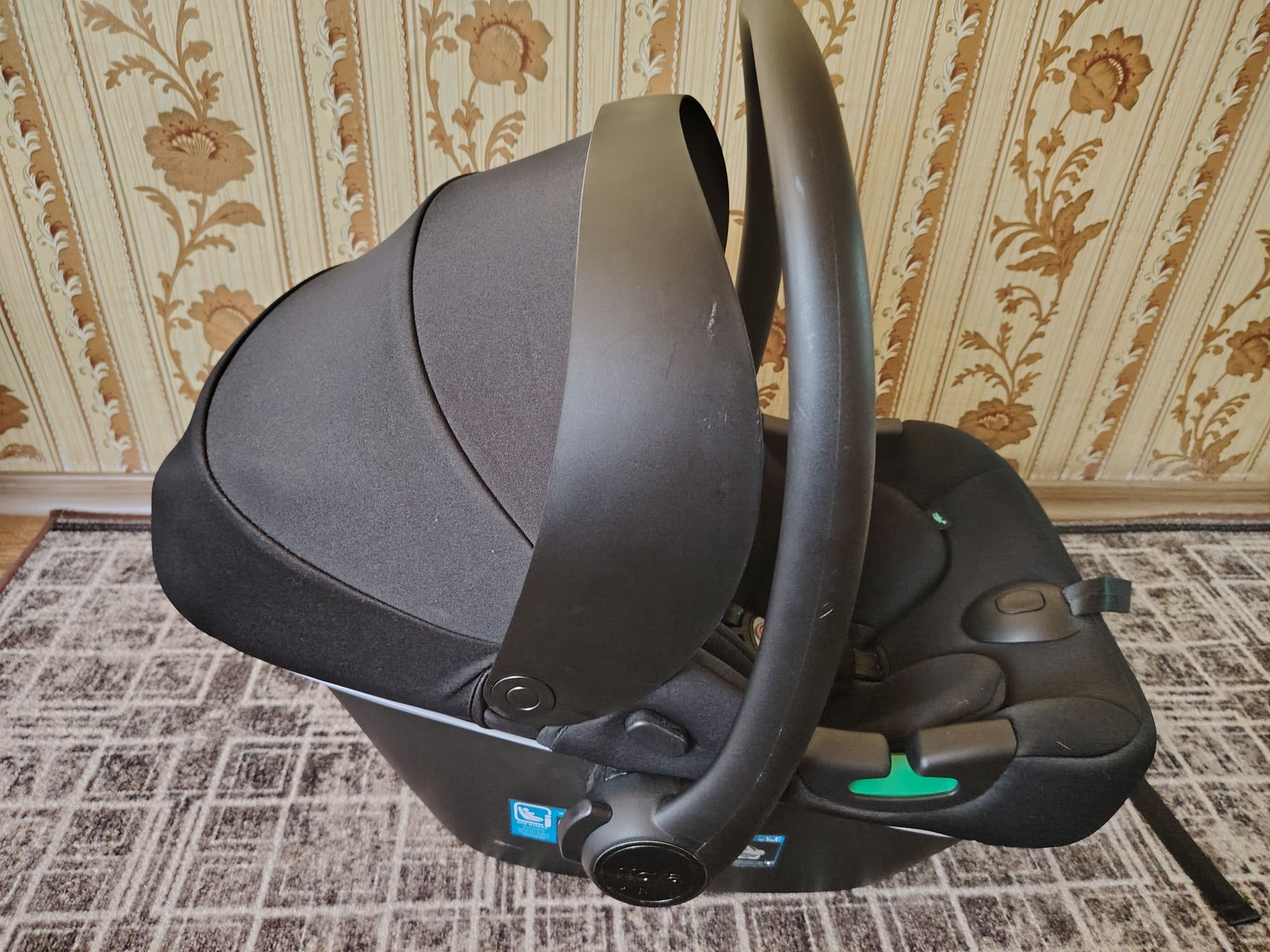 Автолюлька переноска carello Nova база Isofix