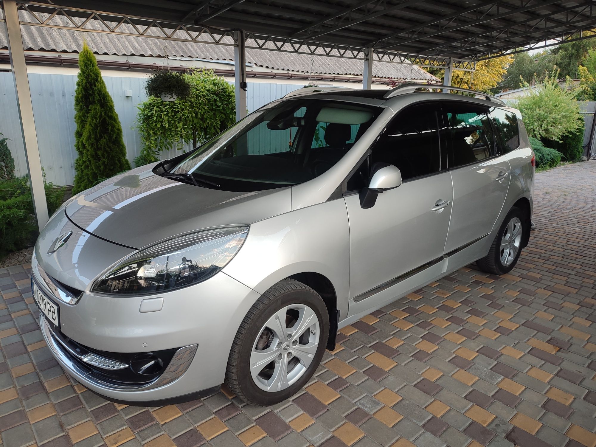 Продам Renault Grand Scenic 3