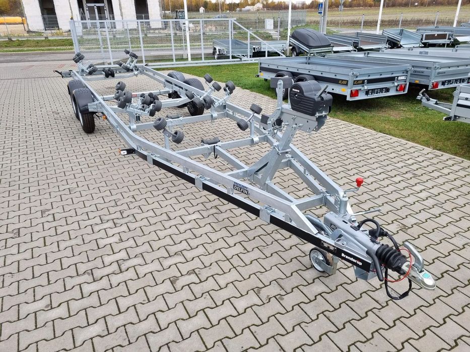 Brenderup 303500 XTB SR  łódź, łódka, jacht do 30 stóp 8,7 m 3,5T DMC 2 osie podłodziowa