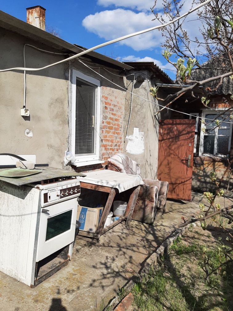 Продам частину будинку у Безлюдівці