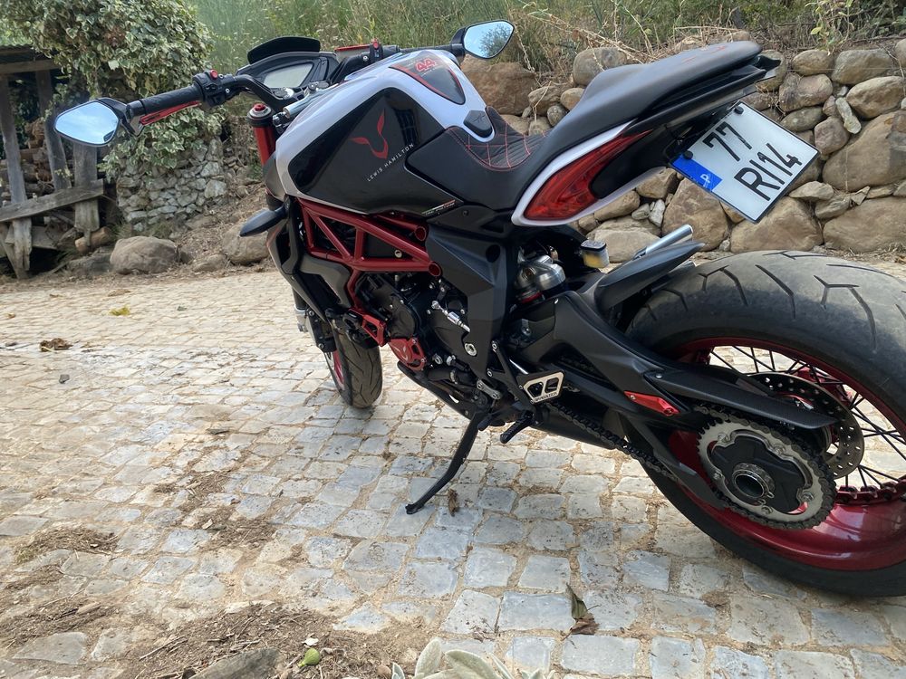 MV Agusta 800 Dragester RR "LH44"  Lewis Hamilton