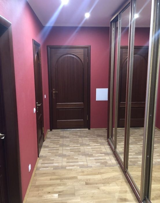 Двухкомнатная квартира.  Автономное отопление.  Соборности