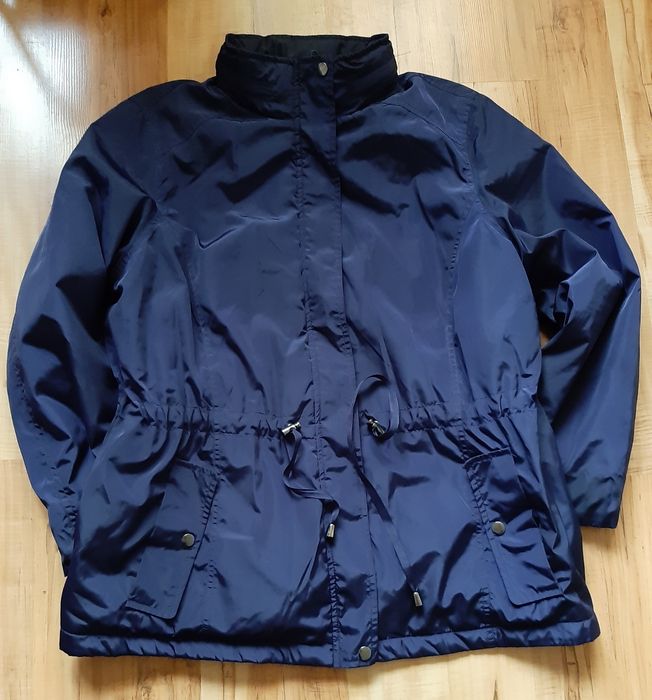 Kurtka ocieplana z kapturem damska