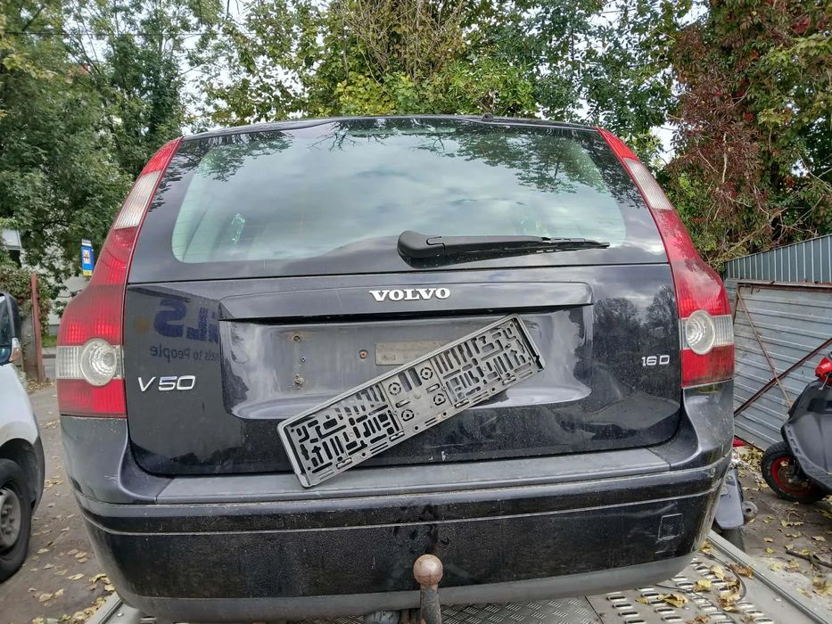 Volvo V50 Klapa bagażnika, lampa tylna lewa, zderzak tylny