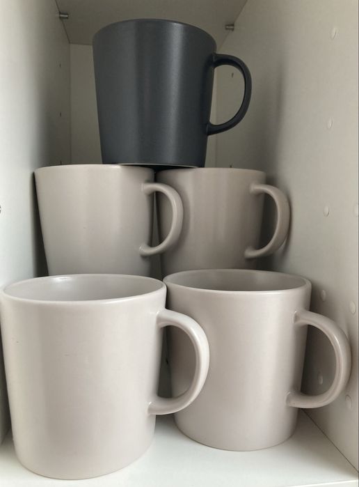 Zestaw 5 kubków IKEA Dinera – beż i grafit