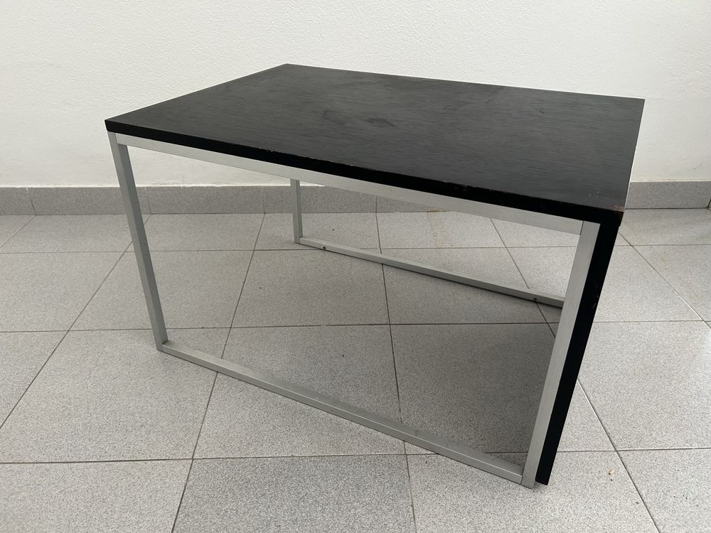 Mesa de apoio preta