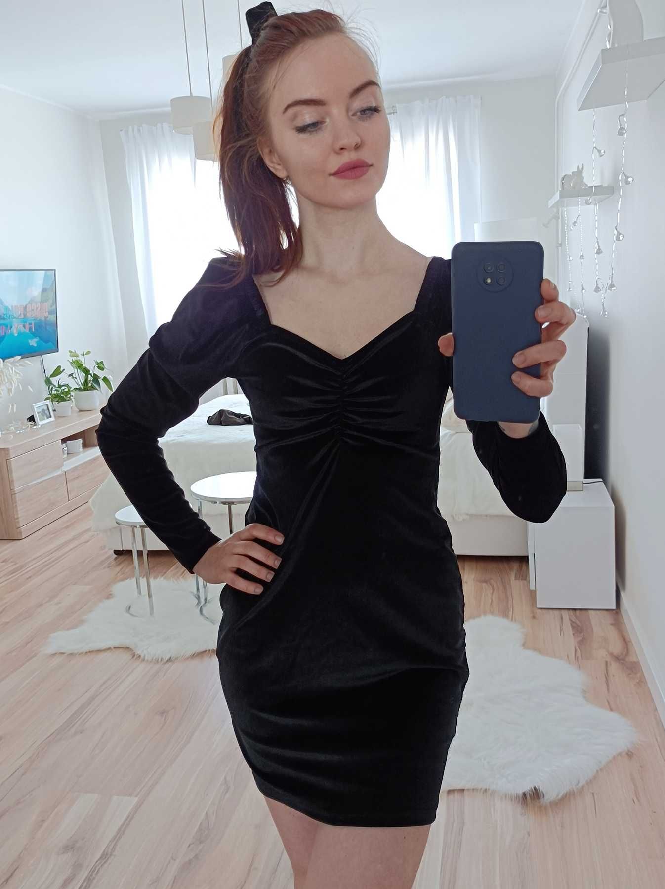 Nowa sukienka czarna welurowa z długim rękawem krótka mini 36 s