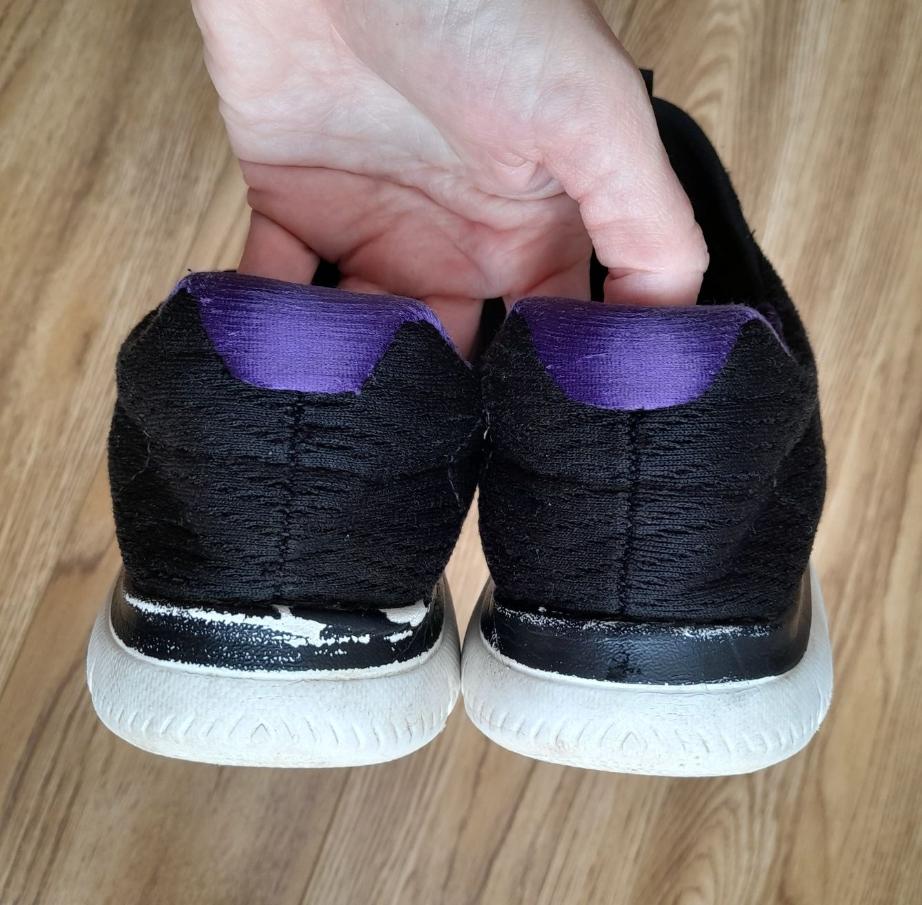 Кросівки жіночі Skechers 37р. устілка 24см. Ідеальний стан.
