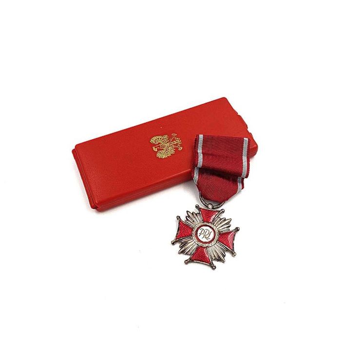 srebrny krzyż zasługi prl order vintage z lat 70 oryginalne pudełko