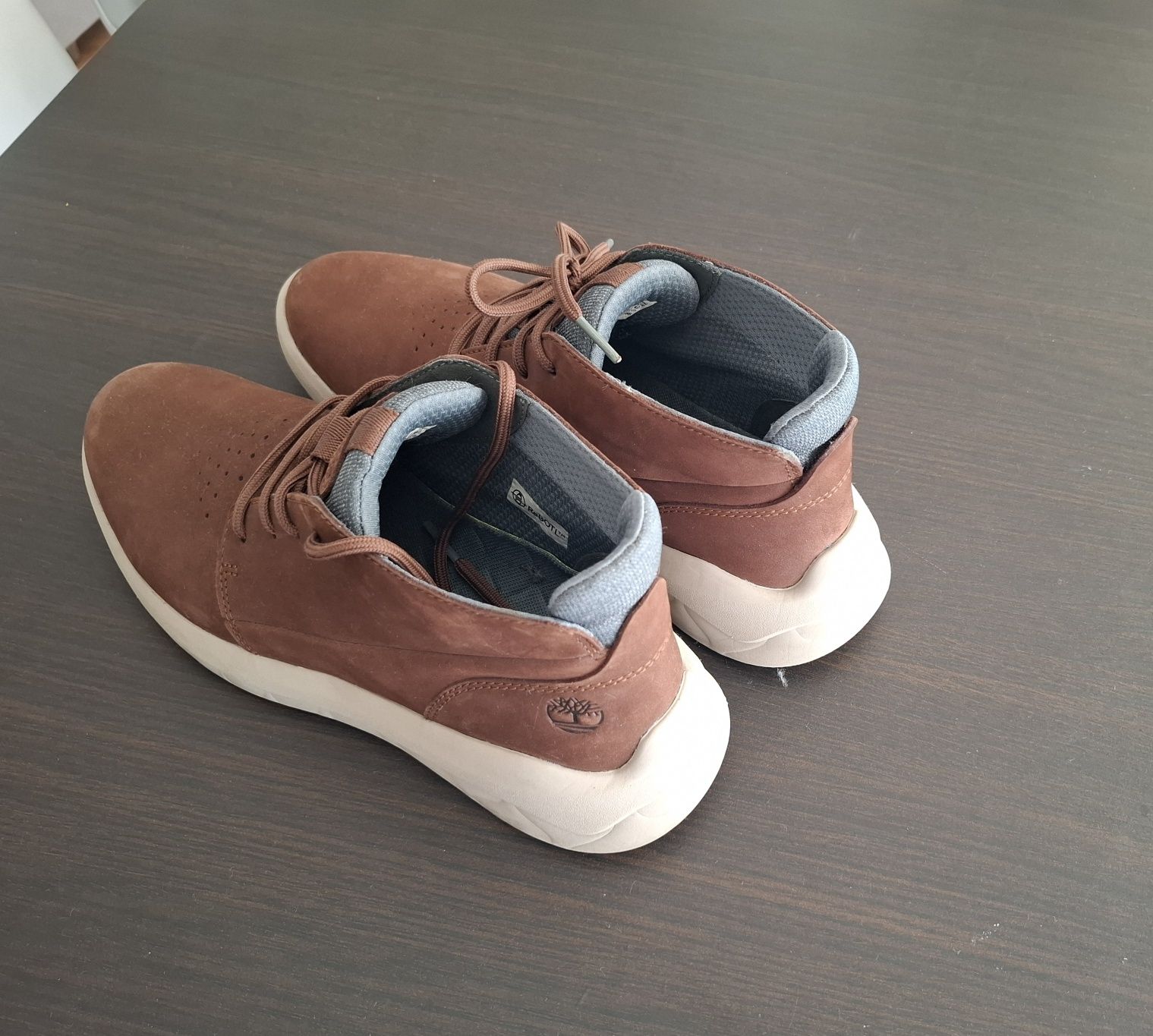 Bota timberland usadas 2 vezes