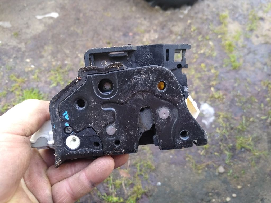 Zamek drzwi prawy tył Seat Leon II cupra altea toledo oryg