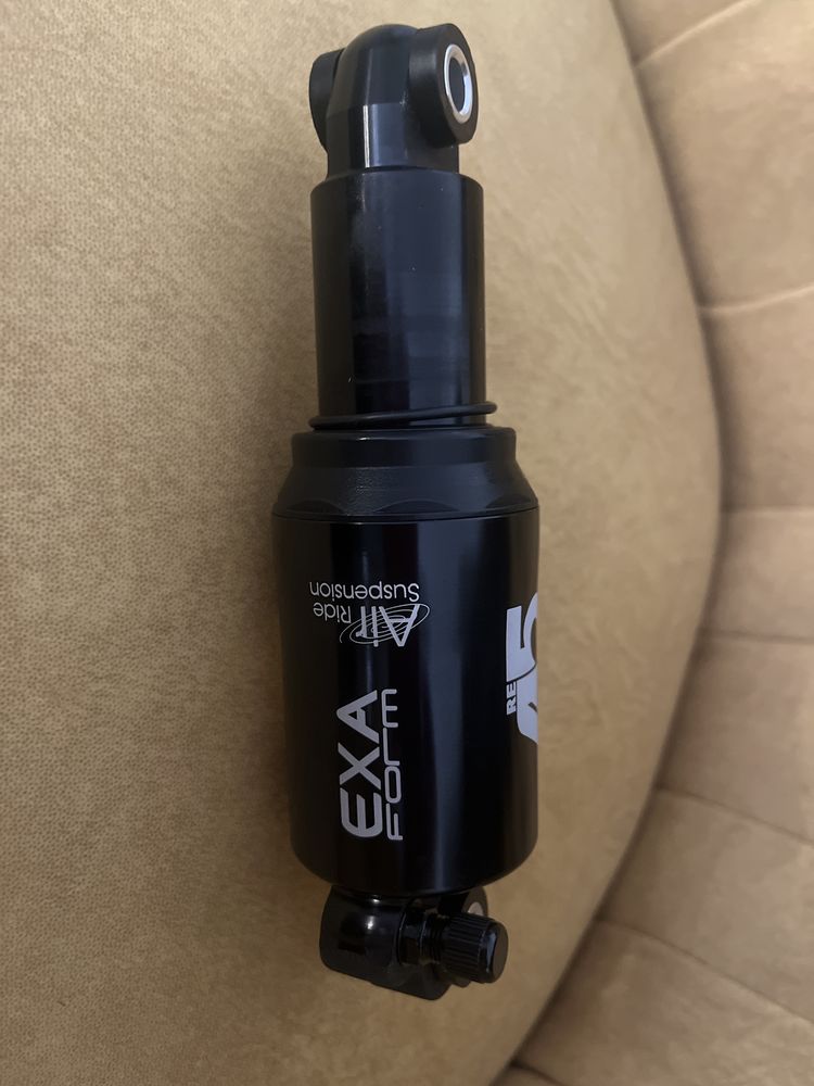 Amortecedor EXA Form A5 RE Preto (4 peças)