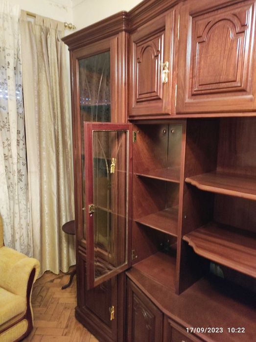 Móvel de Sala, com Cristaleira