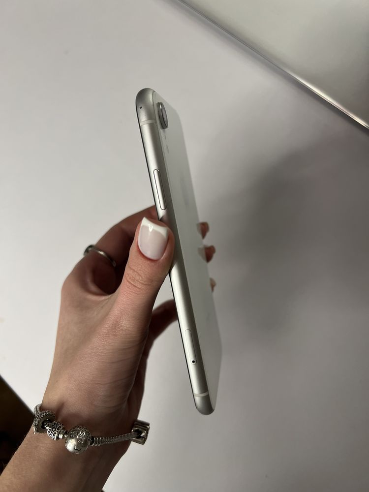 Apple iPhone XR white 64gb