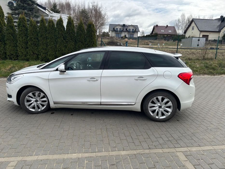 DS Automobiles DS 5 - 2.0 BlueHDI - Navi - CarPlay - Kamera - Hak