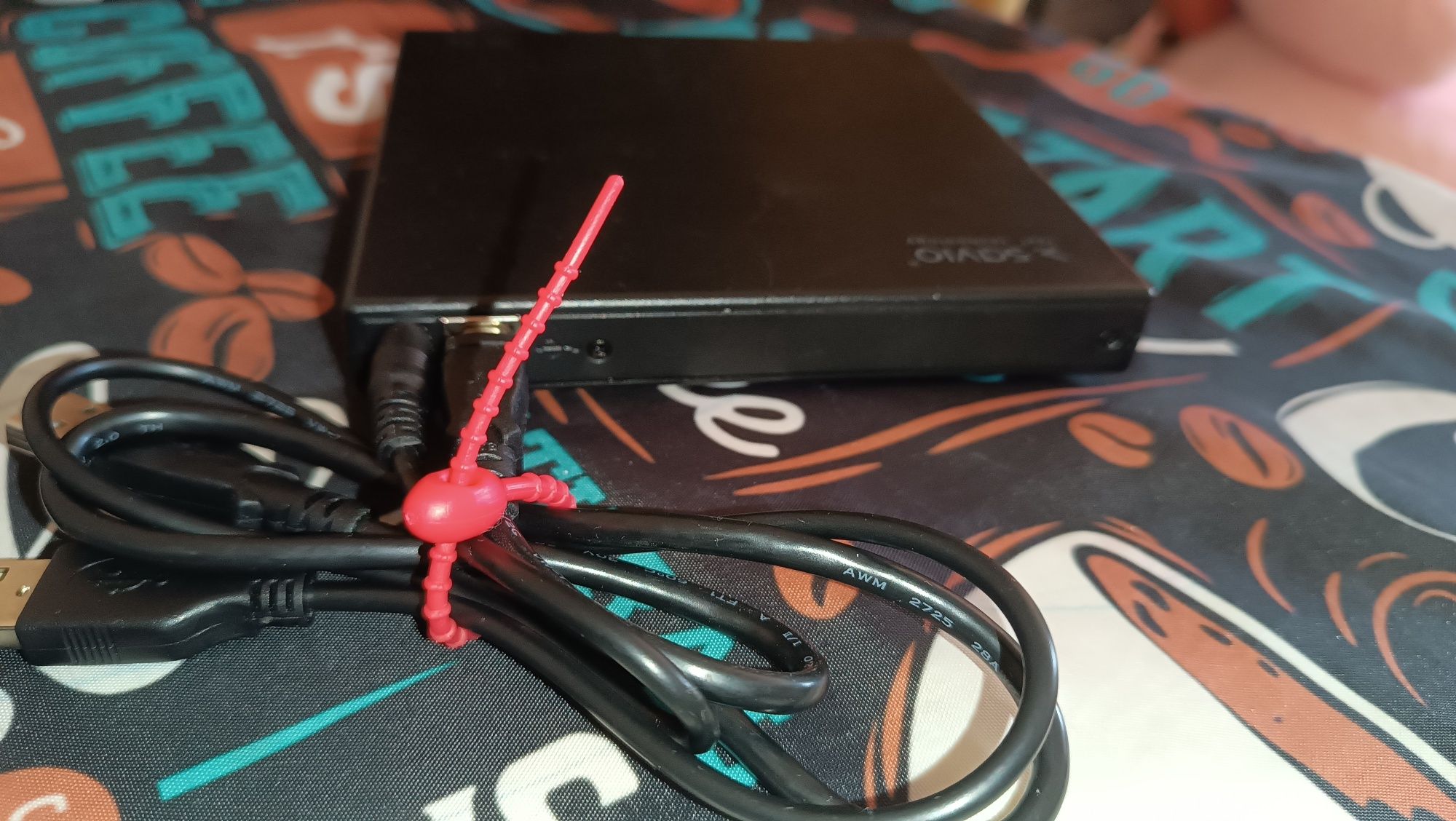 CD-ROM Savio + okablowanie