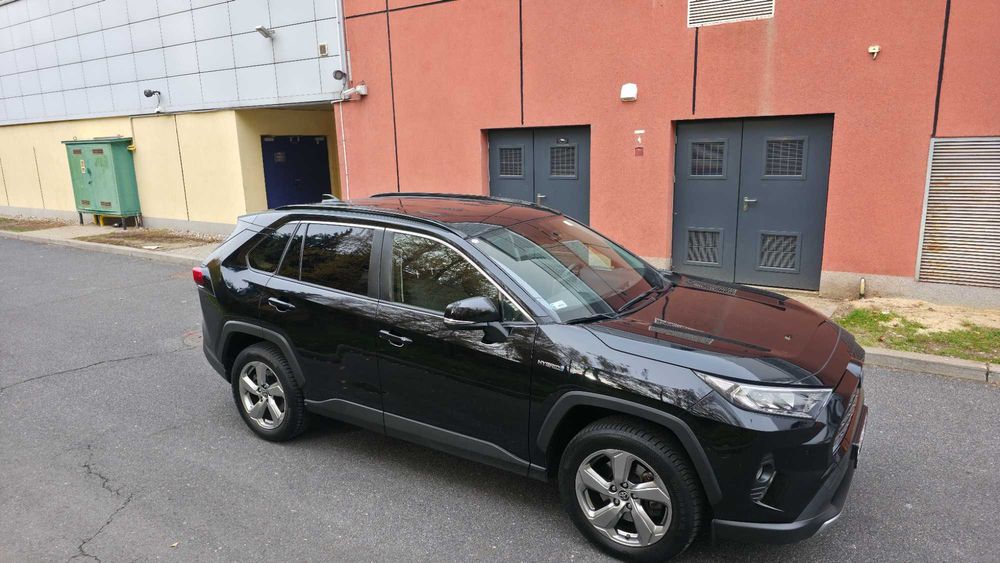 TOYOTA RAV4 2.5 Hybrid 222KM Comfort 4x4 e‑CVT automat