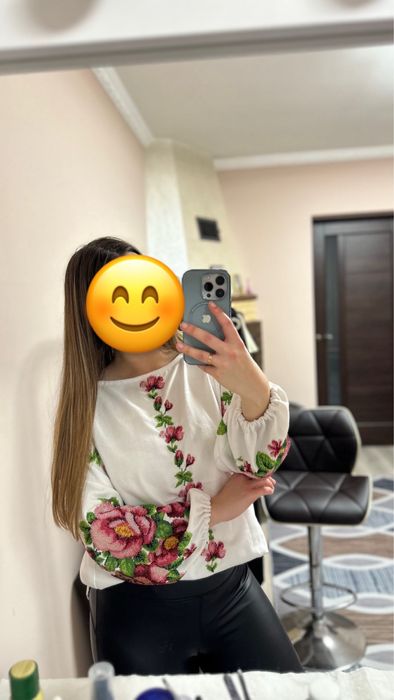 Жіноча вишиванка