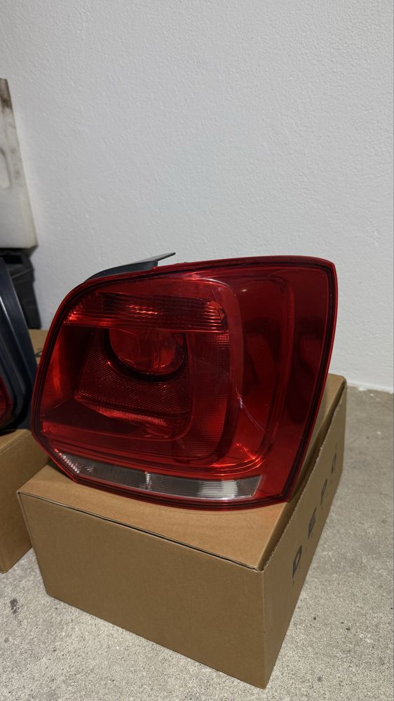 Vendo Farolins Traseiros VW Polo Mk5 (de origem)