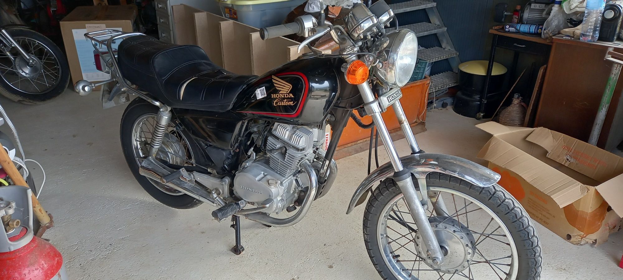 Vendo 2 motas Honda CM 125 C