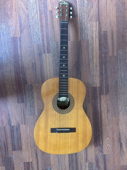 Акустическая гитара Eko Италия