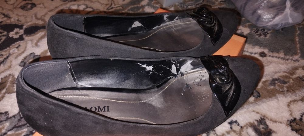 Czarne Buty na obcasie