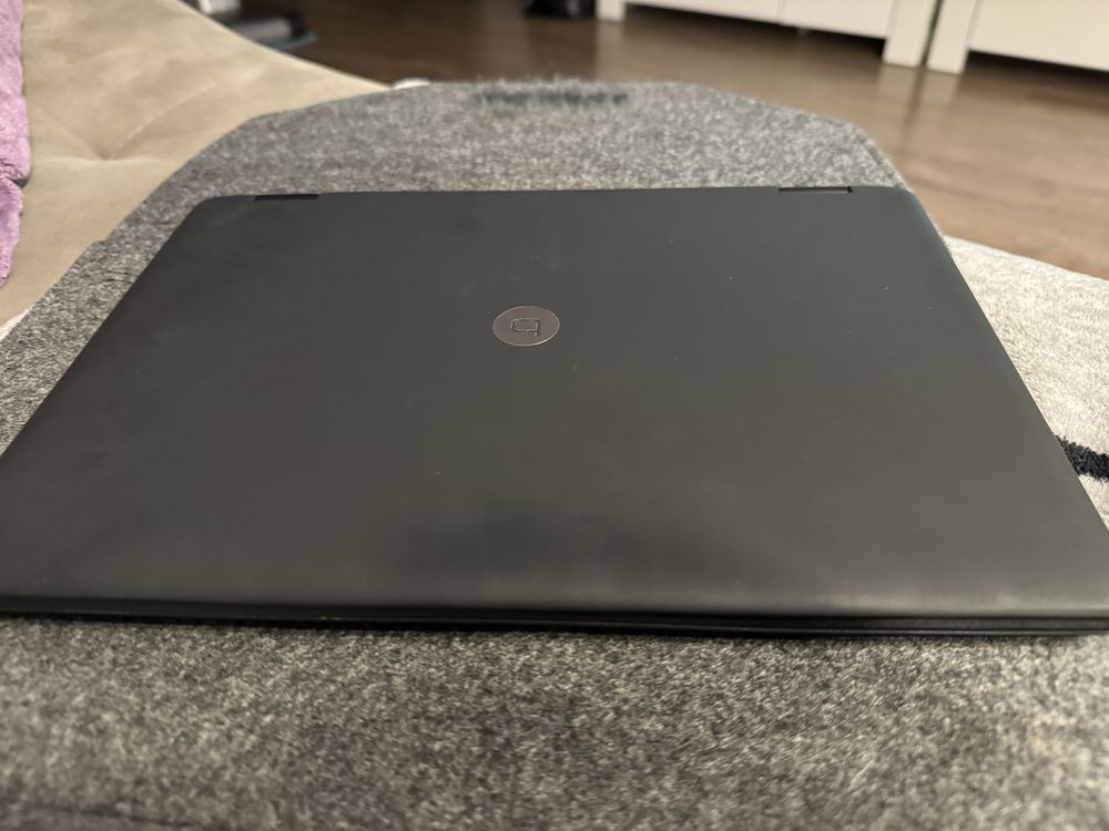 Laptop, tablet Techbite