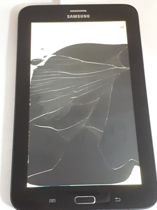 Планшет Samsung Tab 3 Lite