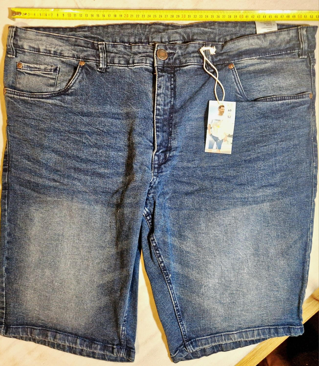 bermudas novas xxl
Xl. Xxl
N 48. N 50. N 52
Fabricado em
