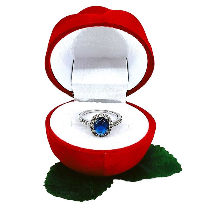 Przepiękny srebrny pierścionek z niebieskim oczkiem 3,30 925 R.18