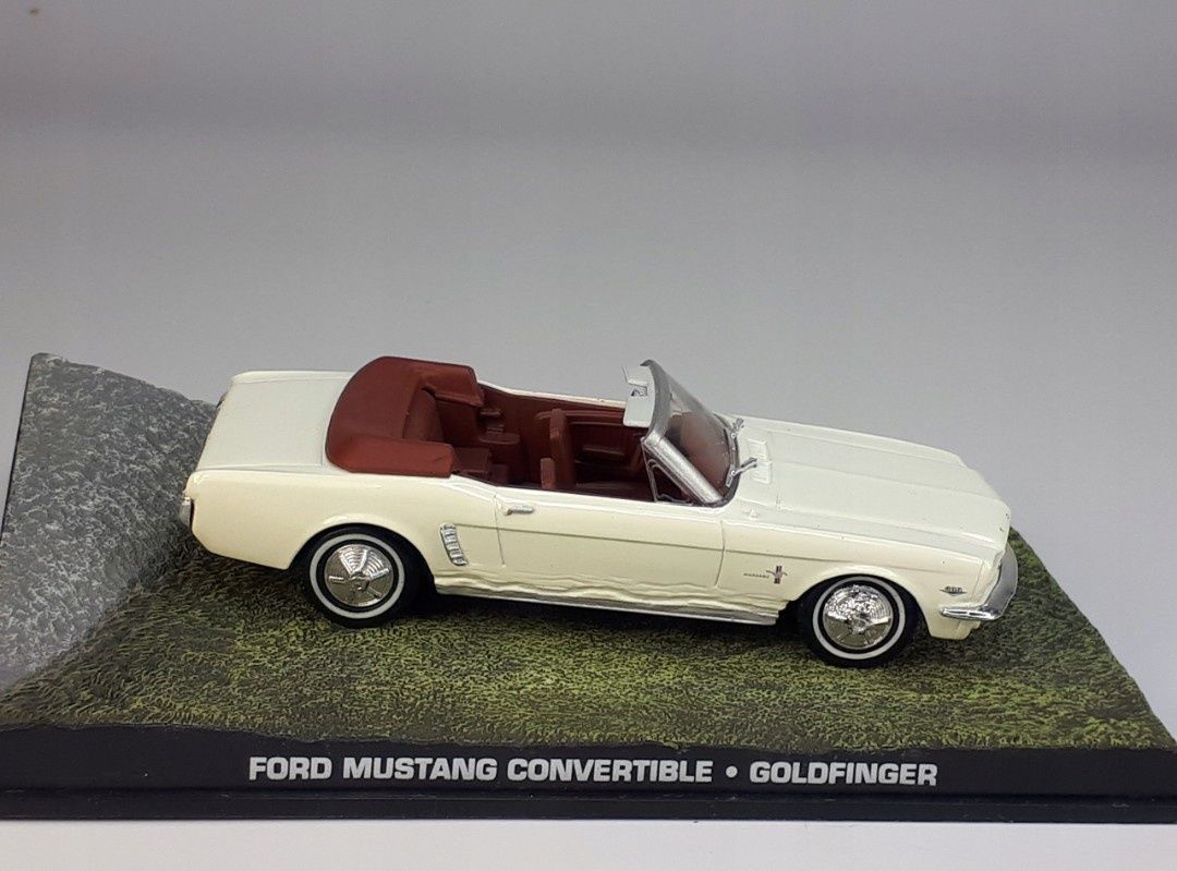 Model Ford Mustang 1:43 kolekcja Bond 007