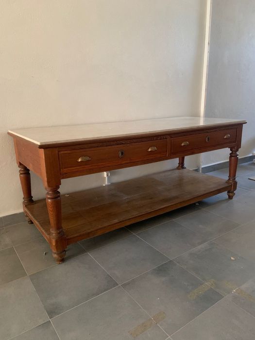 Mesa alfaiate com pedra molianos