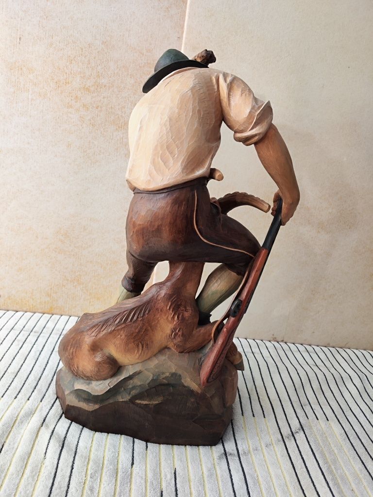 Myśliwy figura 70/40/40cm z drewna polichromia