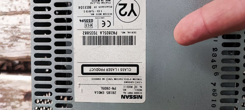 Продам автомагнітолу nissan tiida 2805L